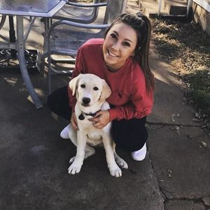 Meet your Posher, Abbi